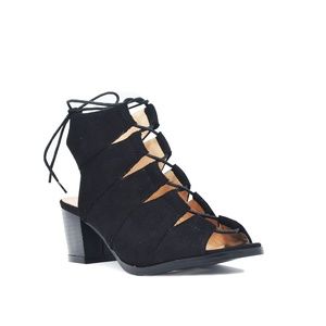 Chase + Chloe Shoes - Black Women's Sling Back Cut Out Heeled Sandal Chase + Chloe Shoes - Black Women's Sling Back Cut Out Heeled Sandal